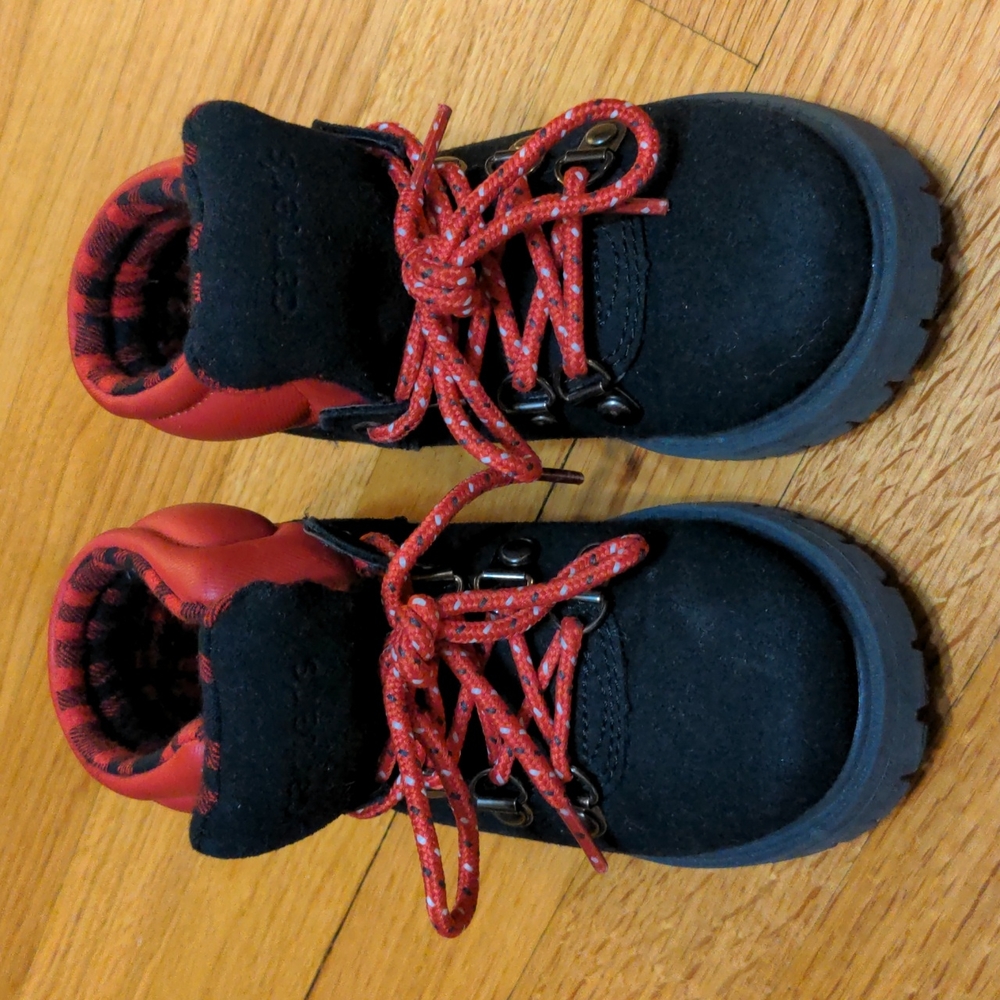 Boys size 10 boots